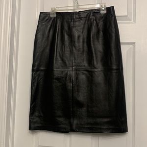 Cache Black leather skirt
